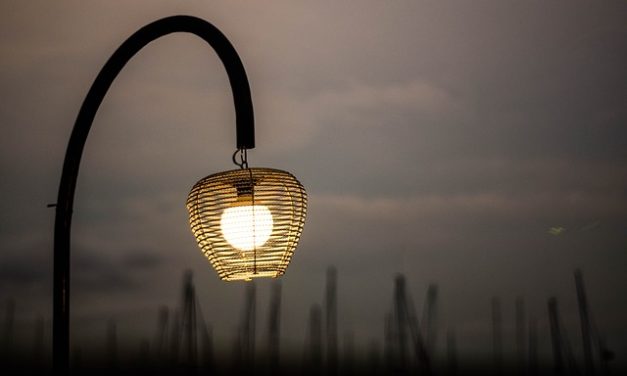 Rendi accogliente il tuo salotto con lampade LED a risparmio energetico
