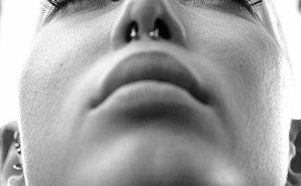 Piercing labbro: si noti quanto segue