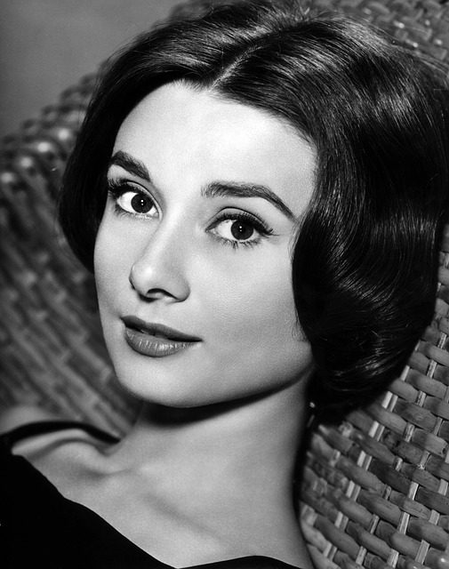 Copiare lo stile Audrey Hepburn: ecco come funziona
