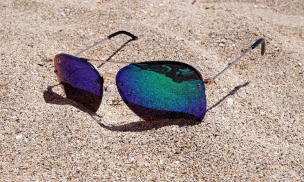 Pulire correttamente gli occhiali da sole polarizzati: ecco come funziona