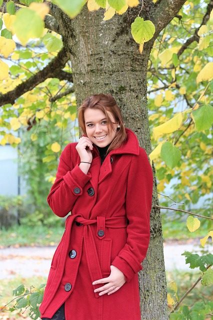 Cappotto rosso: questo accessorio si adatta ad esso
